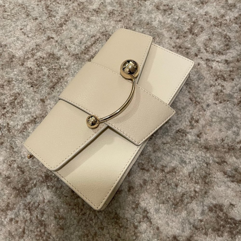 STRATHBERRY Crescent on a chain in vanilla/diamond